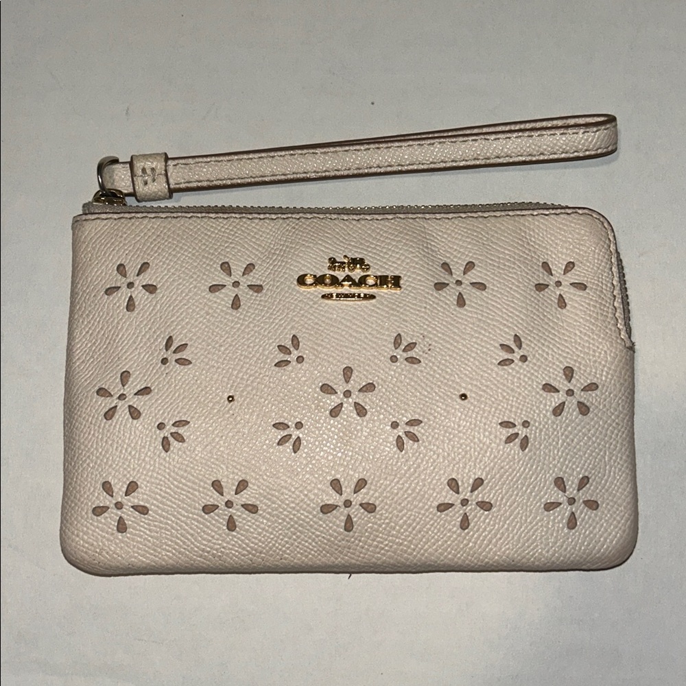 COACH f27464 perforated leather small wristlet/wallet/pouch off white or cream